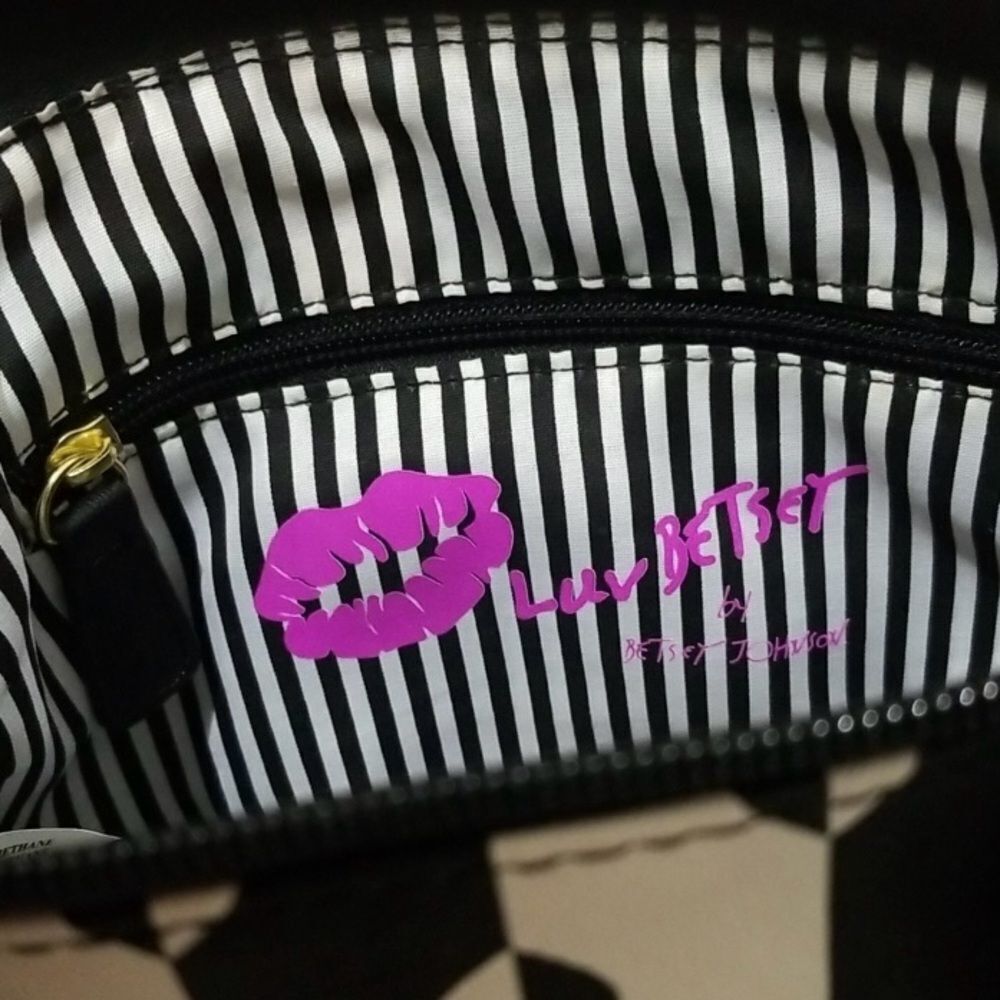 Betsey Johnson Pink and Black Satchel with Heart Print - Picture 11 of 16